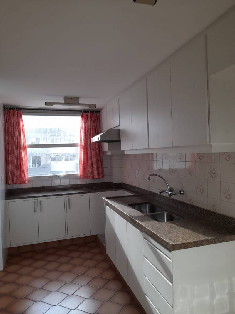 Apartamento à venda com 2 quartos, 80m² - Foto 8