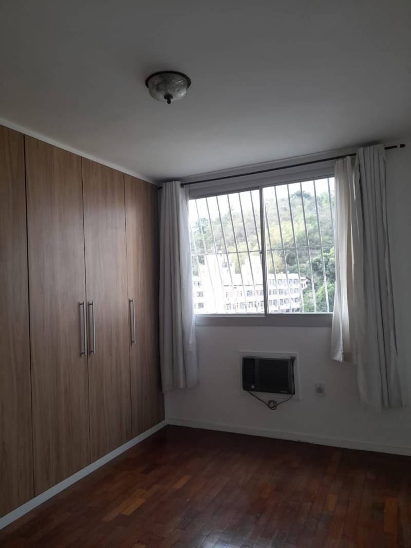 Apartamento à venda com 2 quartos, 80m² - Foto 19