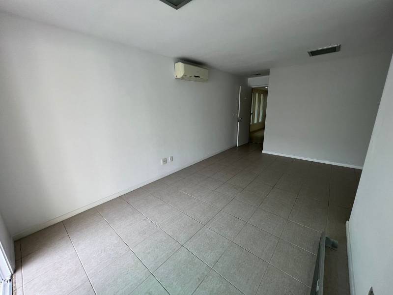 Apartamento à venda com 3 quartos, 110m² - Foto 10