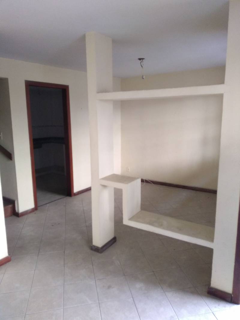 Casa à venda com 2 quartos, 55m² - Foto 5