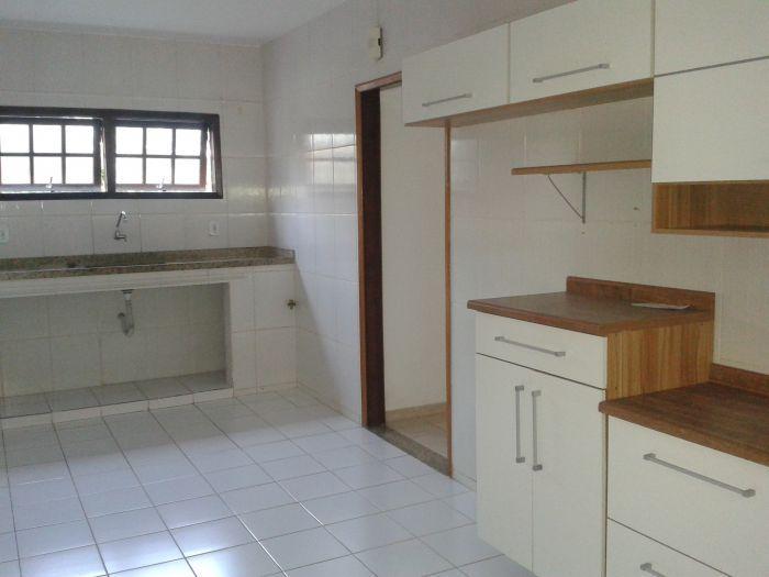 Casa à venda com 2 quartos, 90m² - Foto 5