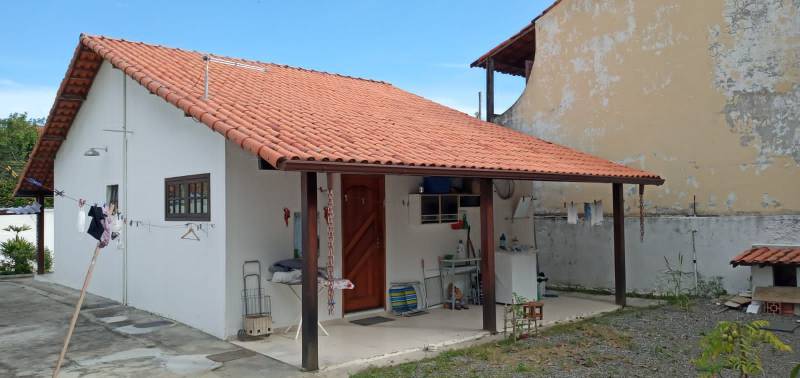 Casa à venda com 2 quartos, 90m² - Foto 2