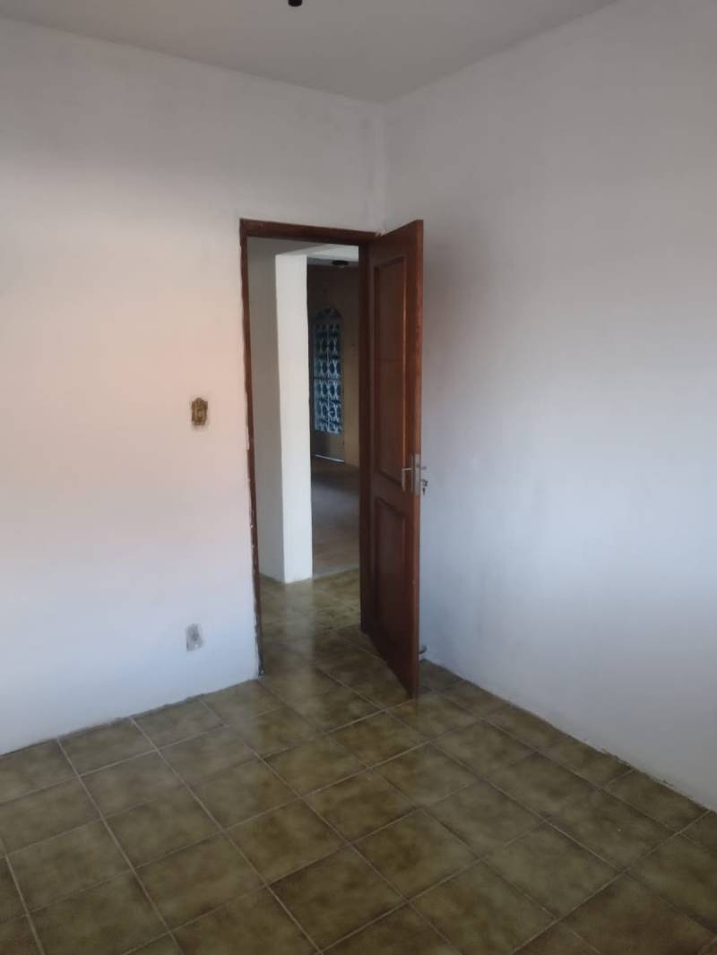 Casa à venda com 3 quartos, 90m² - Foto 5