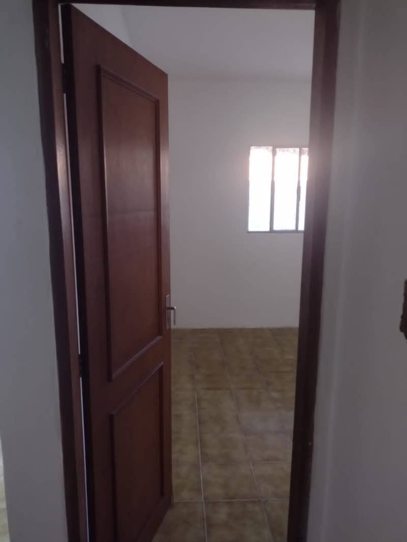 Casa à venda com 3 quartos, 90m² - Foto 6