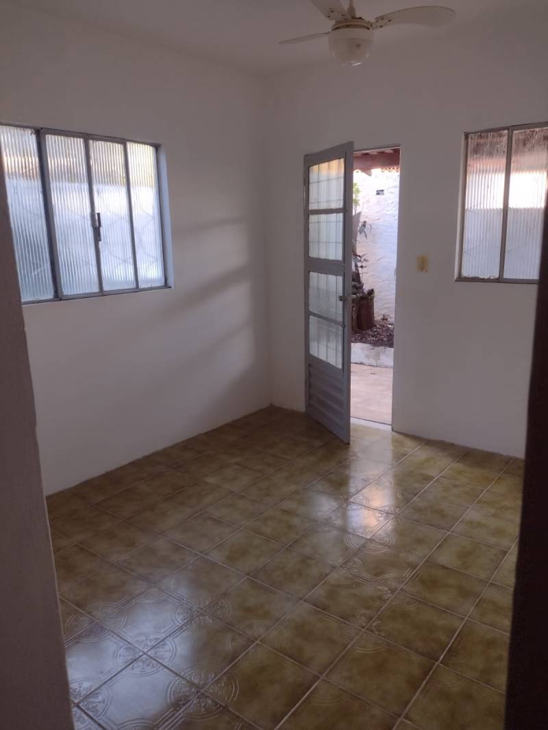 Casa à venda com 3 quartos, 90m² - Foto 8