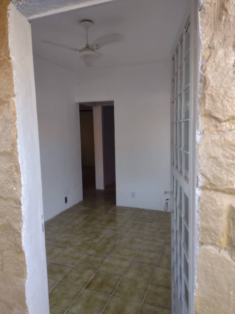 Casa à venda com 3 quartos, 90m² - Foto 9