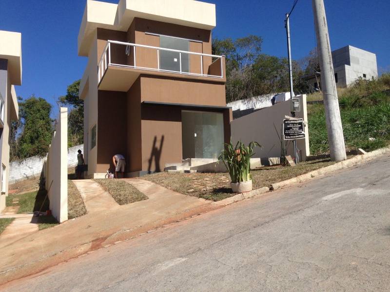 Casa de Condomínio à venda com 4 quartos, 130m² - Foto 3