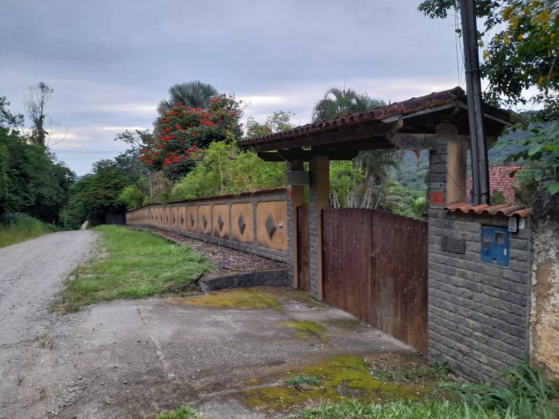 Fazenda à venda com 4 quartos, 10000m² - Foto 1